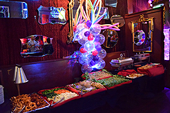 LE FAUX BIRTHDAY EXTRAVAGANZA